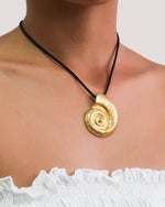 Load image into Gallery viewer, Seascape Shell Necklace
